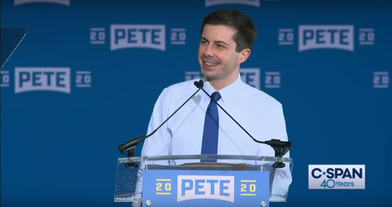 Democrat Primary Candidates Back Government Funding to Pay for College